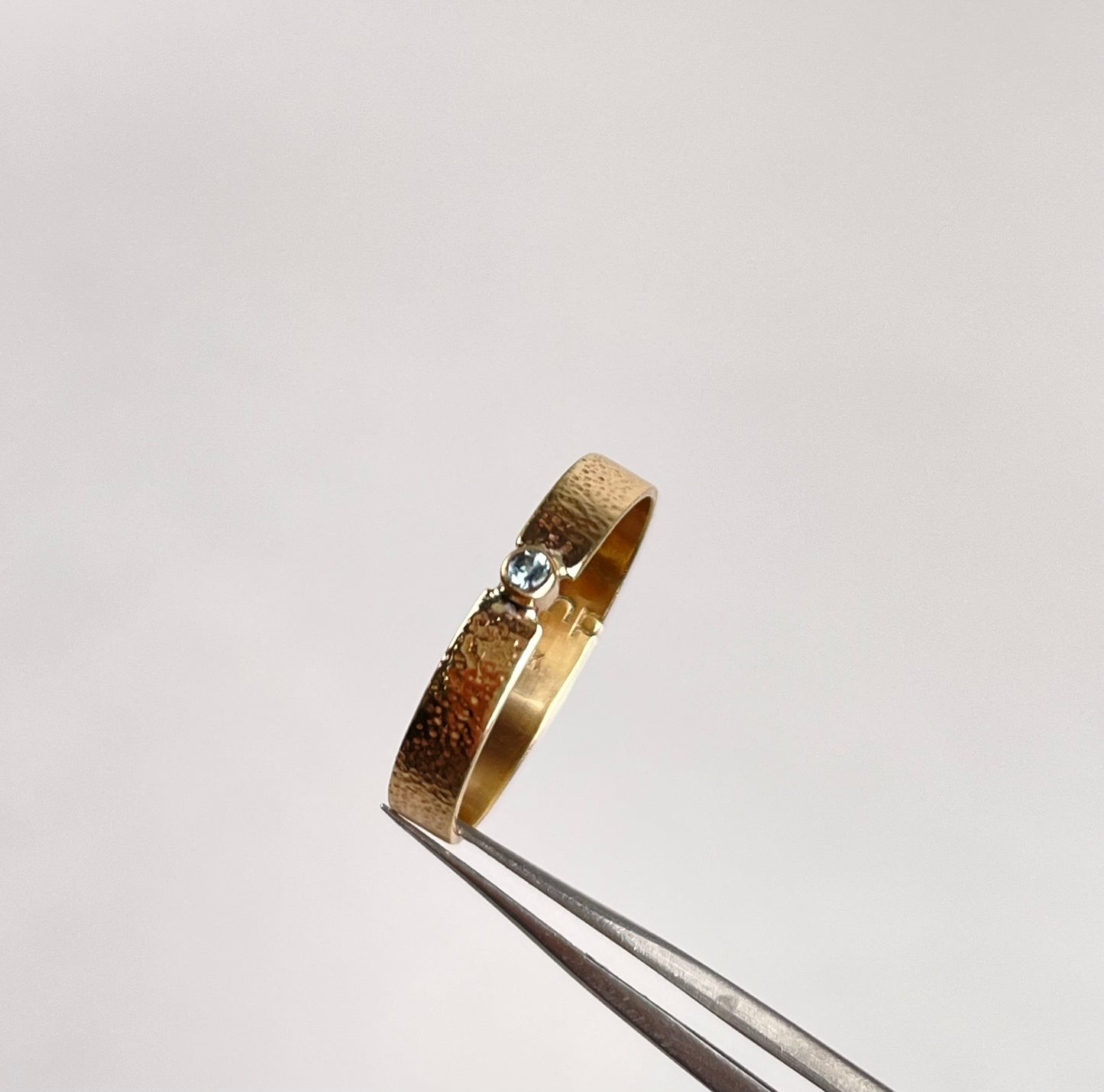 Montana Sapphire Gold Ring