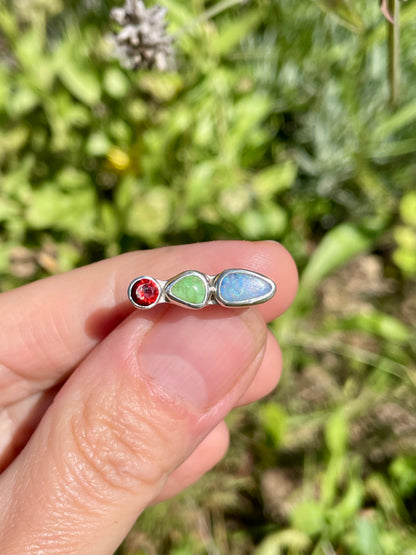 Triple stone ring size 6