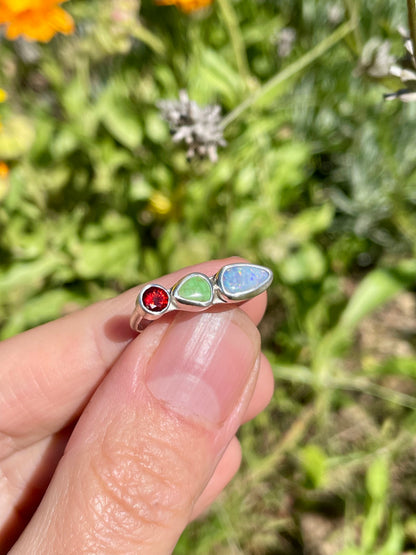 Triple stone ring size 6