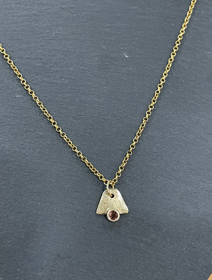 Gold Pendant with Oregon Sunstone