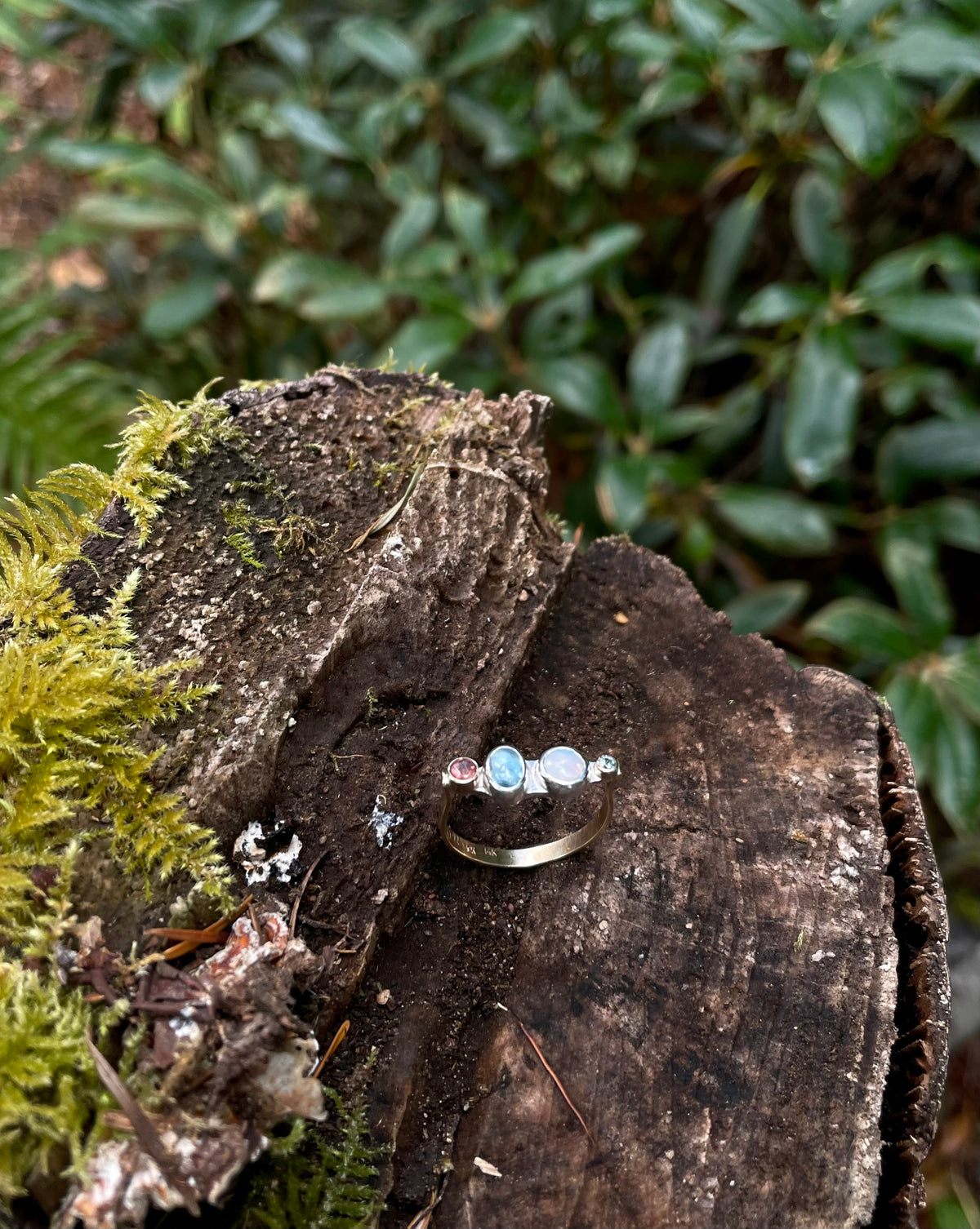 Golden Gem Collector Ring Size 8