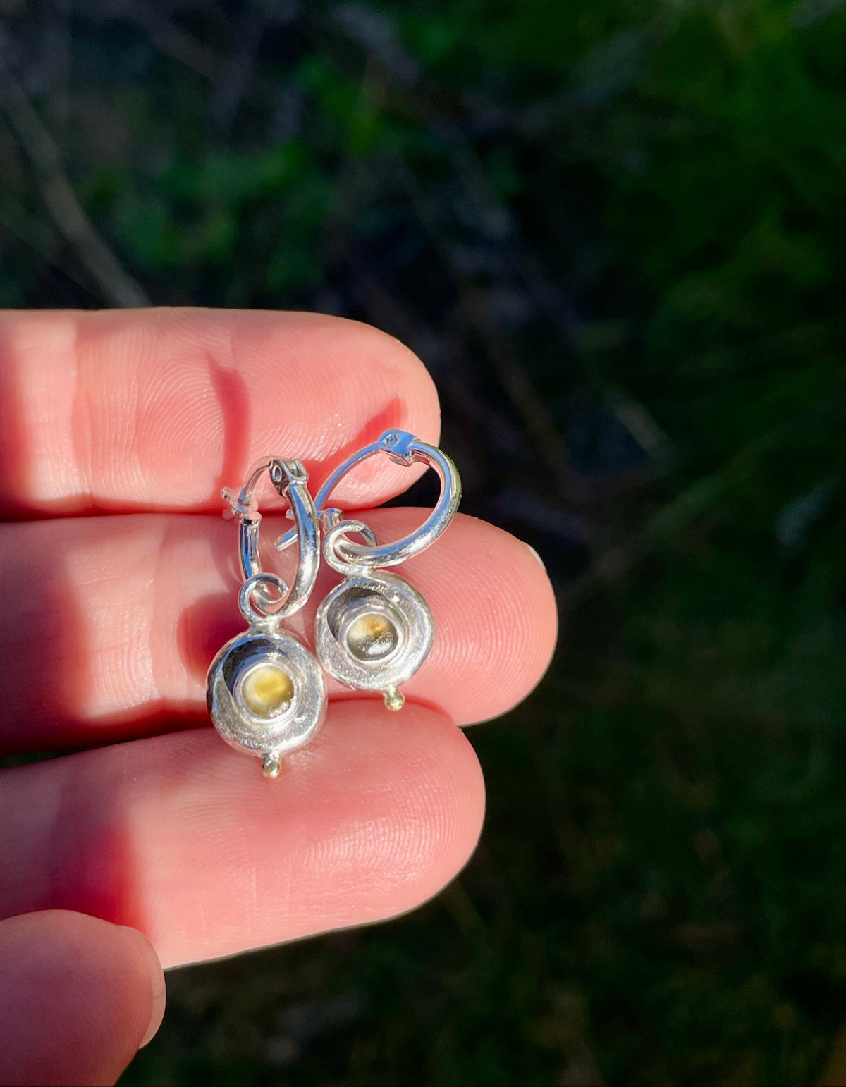 Montana Sapphire Huggie Hoop Earrings