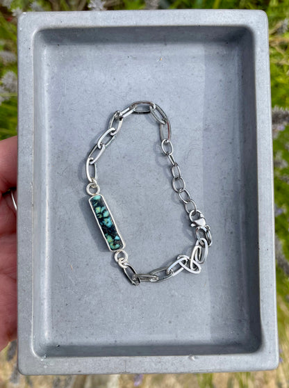 Small Horizontal chain bracelet