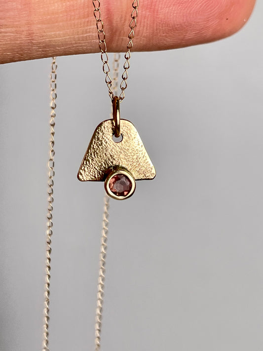 Gold Pendant with Oregon Sunstone