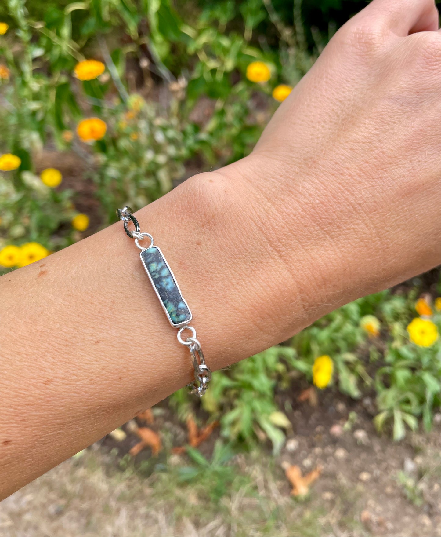 Small Horizontal chain bracelet